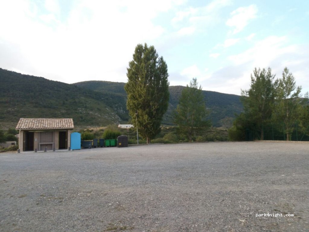 (83840) La Roque-Esclapon - — foto