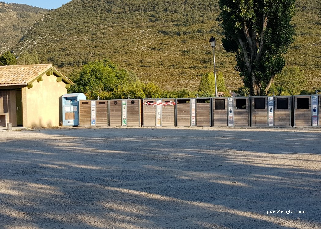 (83840) La Roque-Esclapon - — foto 2