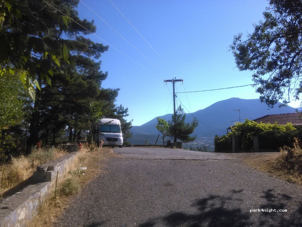 (220 10) Vitina - Eparchiaki Odos Vitinas — foto 2