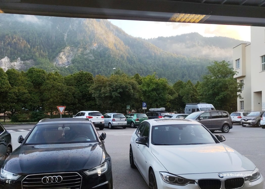 (4270) Jesenice - 36 Cesta maršala Tita — foto 4