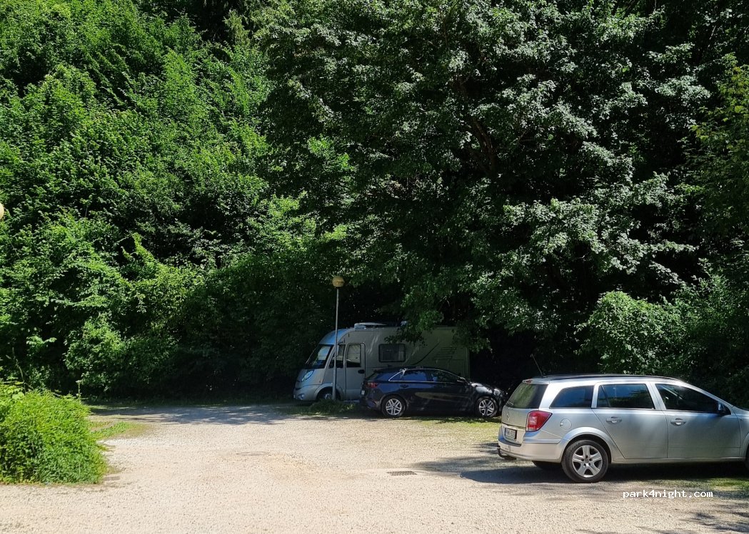 (3517) Miskolc - 49 Erzsébet sétány — foto 4