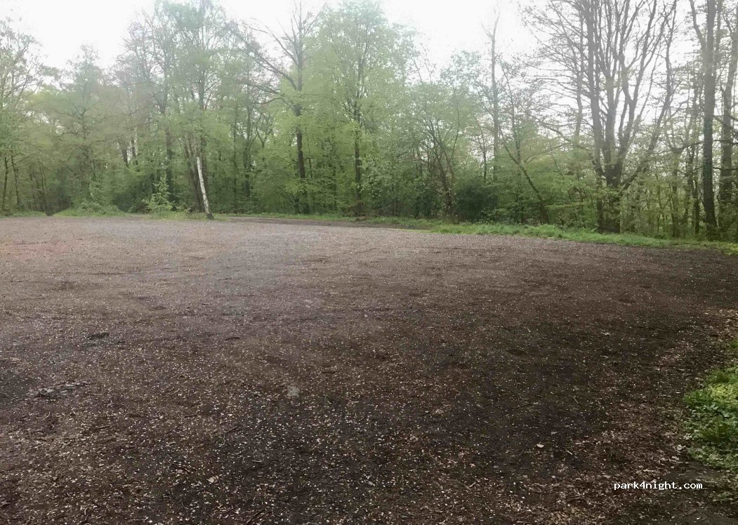 Wanderparkplatz Burg Heiligenberg — foto