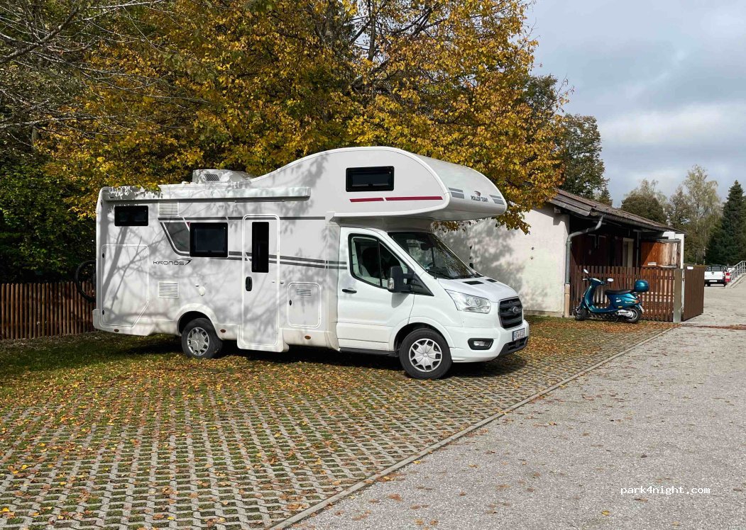 (83646) Bad Tölz - 1 Stadtwaldstraße — foto