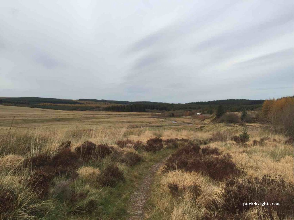 (LD3 8YG)  - Unnamed Road — foto 2