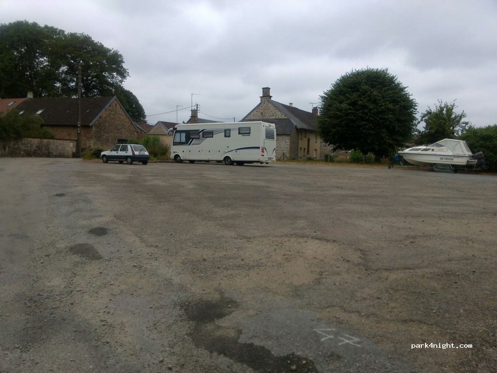 (23460) Royère-de-Vassivière - D34 — foto 2