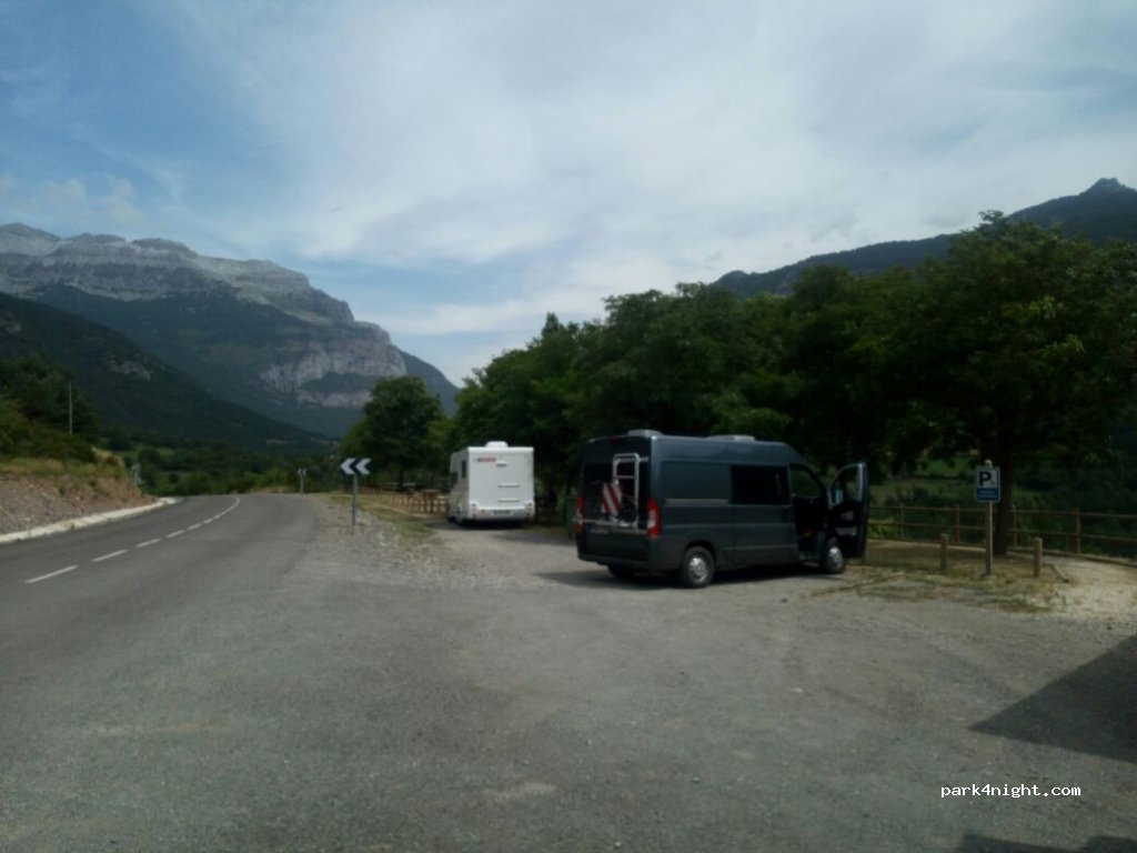 (22790) Siresa - Unnamed Road — foto