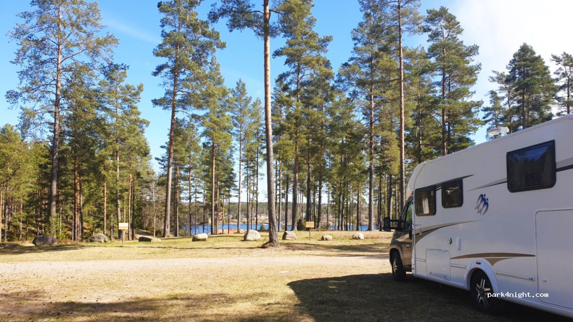 Ställplats Nyhemsgården — foto