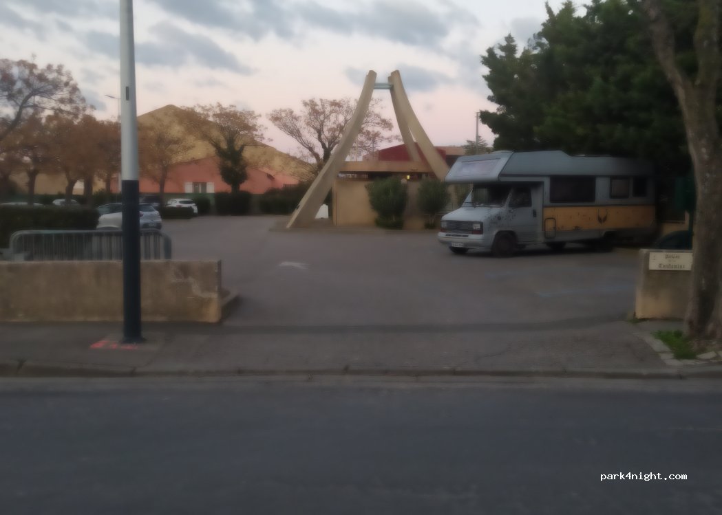 (11560) Fleury - 27 Boulevard Général de Gaulle — foto