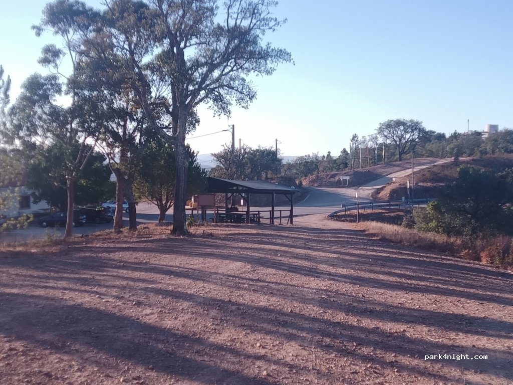 (8100) Salir - 8100 Rua de Malhão — foto 3