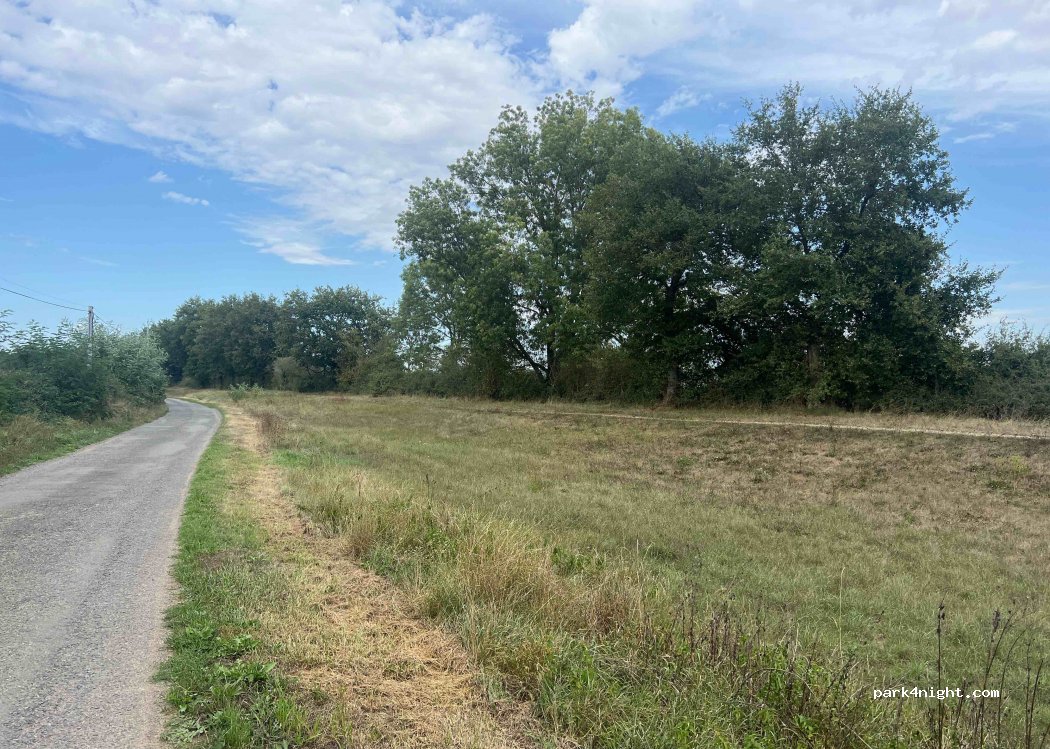(03470) Coulanges - Chemin des Monins — foto 2