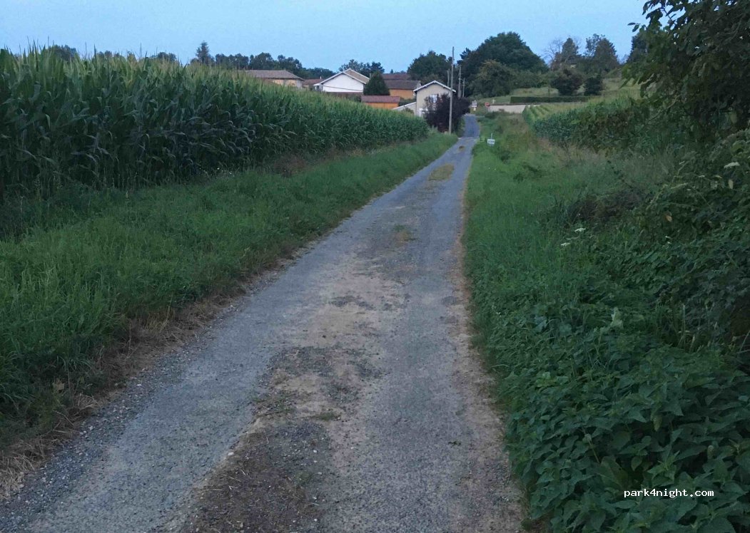 (01140) Mogneneins - 92 Au Paqui — foto 2