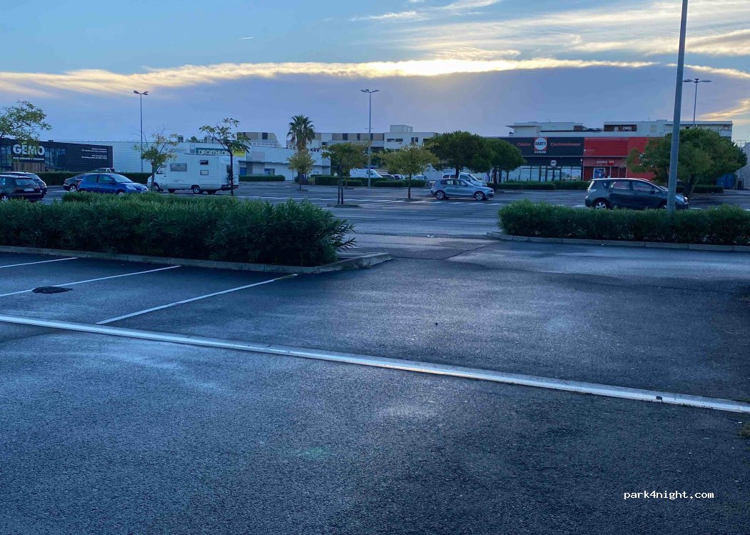 (34300) Agde - Boulevard René Cassin — foto 2