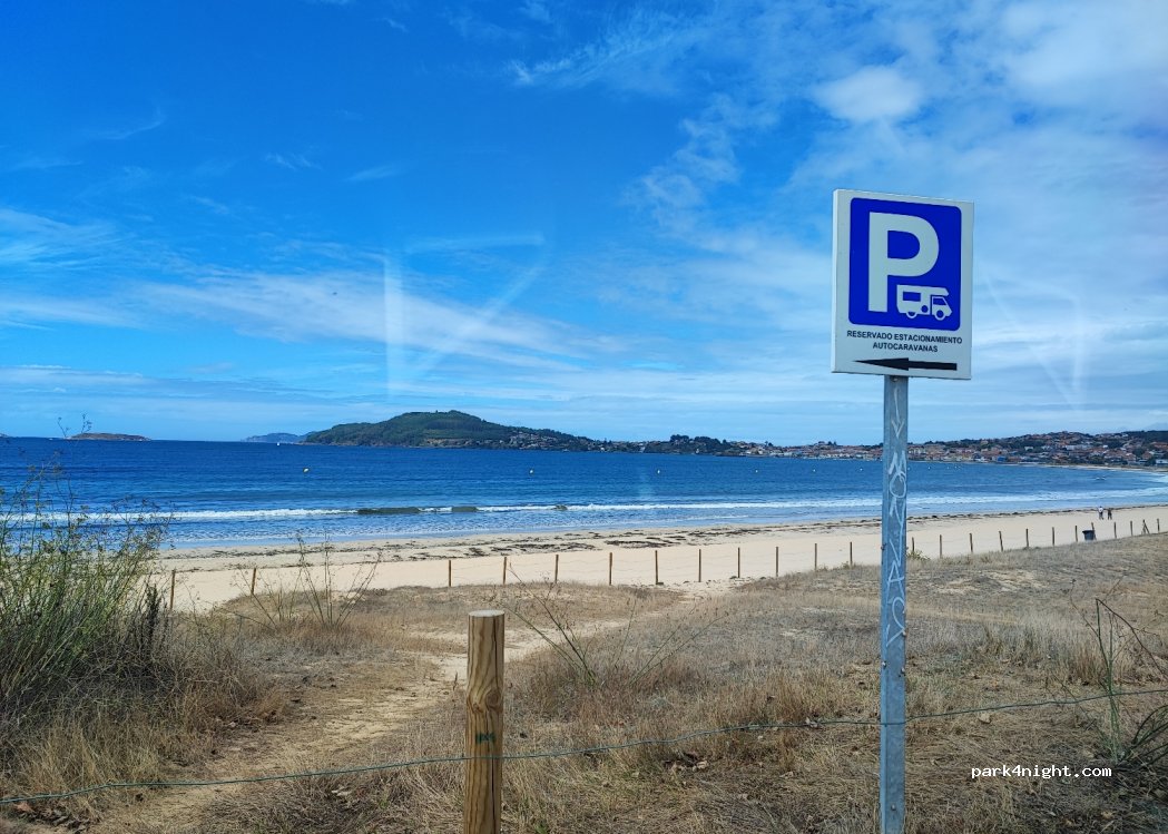 (36370) Nigrán - 20 Avenida Praia America — foto