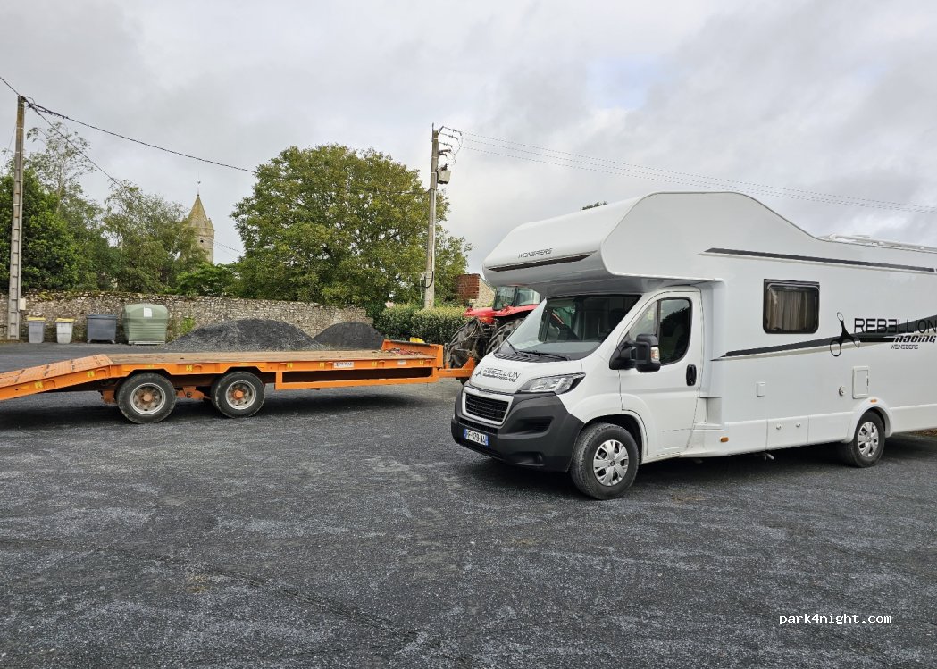 (14710) Englesqueville-la-Percée - La Vallée — foto 3