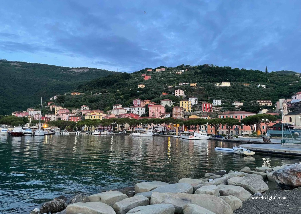 (19131) La Spezia - 4 Via della Marina — foto 2