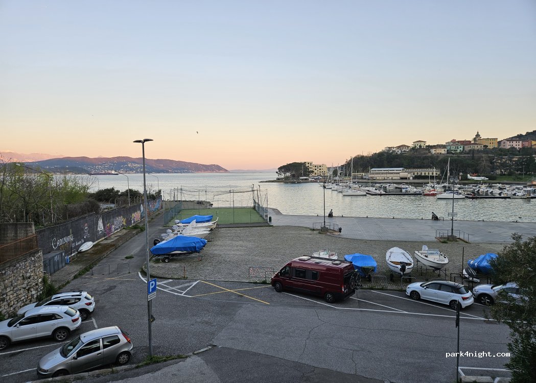 (19131) La Spezia - 4 Via della Marina — foto 4