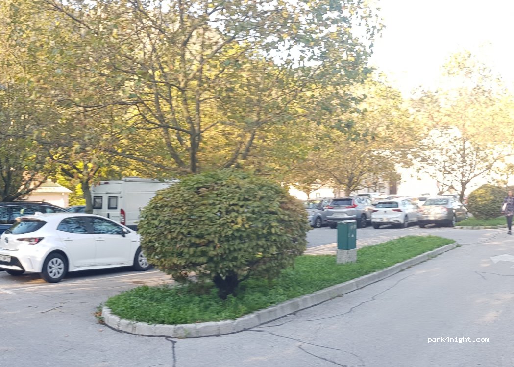 (4270) Jesenice - 8 Cesta Toneta Tomšiča — foto