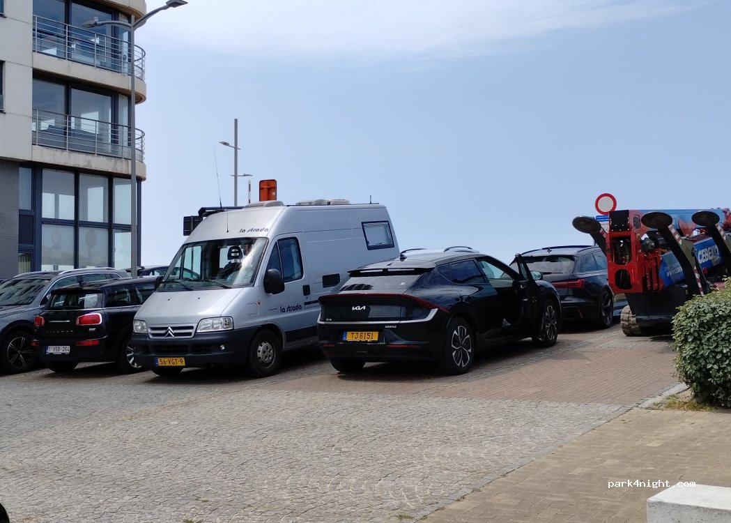 (8420) De Haan - 8420 Manitobahelling — foto
