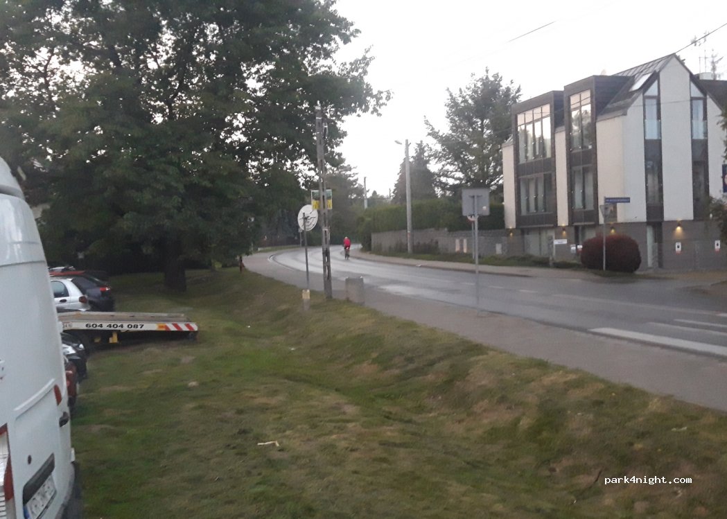 (30-212) Kraków - 256 Królowej Jadwigi — foto 2