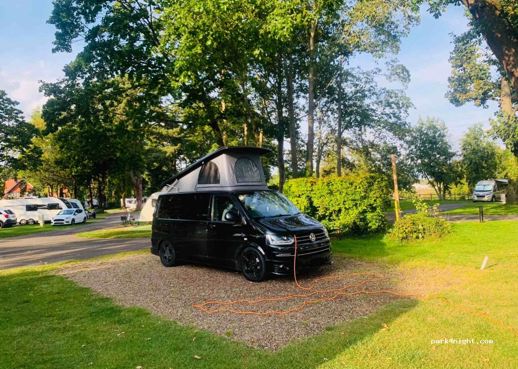 Chertsey Camping and Caravanning Club Site — foto 3