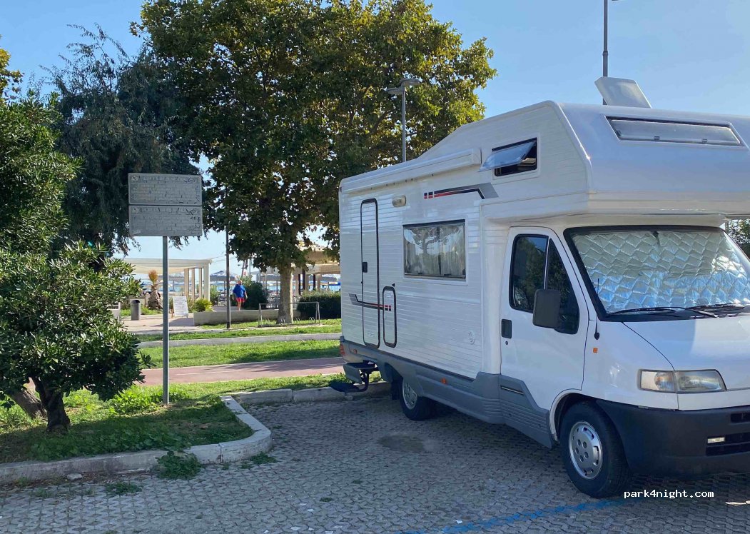 (65126) Pescara - 61 Lungo Mare Giovanni Xxiii Papa — foto