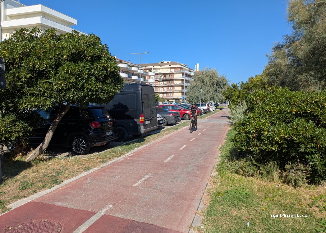 (65126) Pescara - 61 Lungo Mare Giovanni Xxiii Papa — foto 2