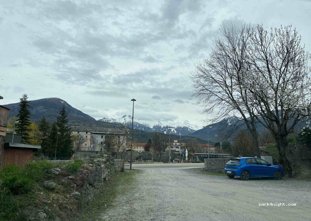 (05200) Embrun - 9 La Porte de Gap — foto 2