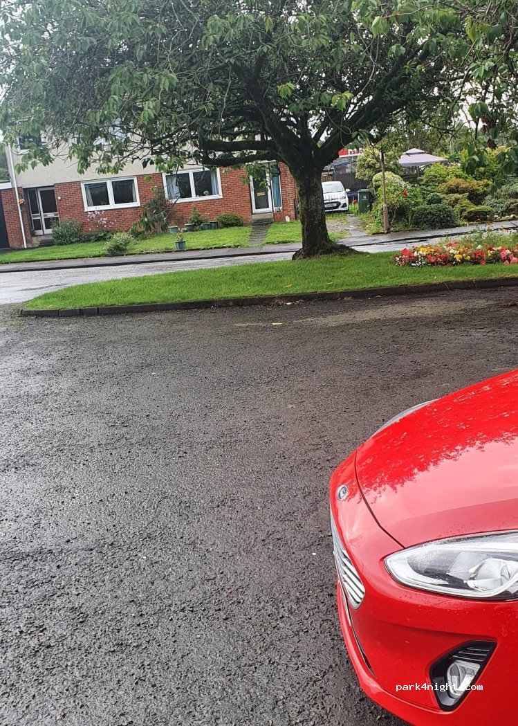 (FK17 8DS) Callander - 1 Lagrannoch Crescent — foto