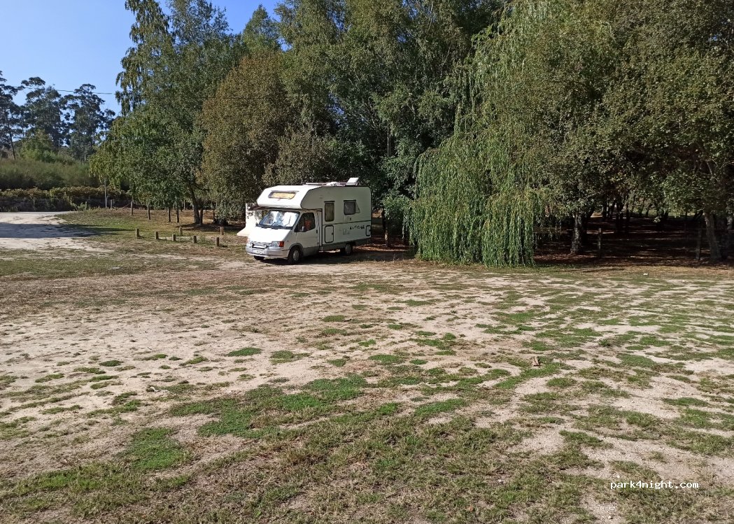 (4630) Paredes de Viadores - M584 — foto