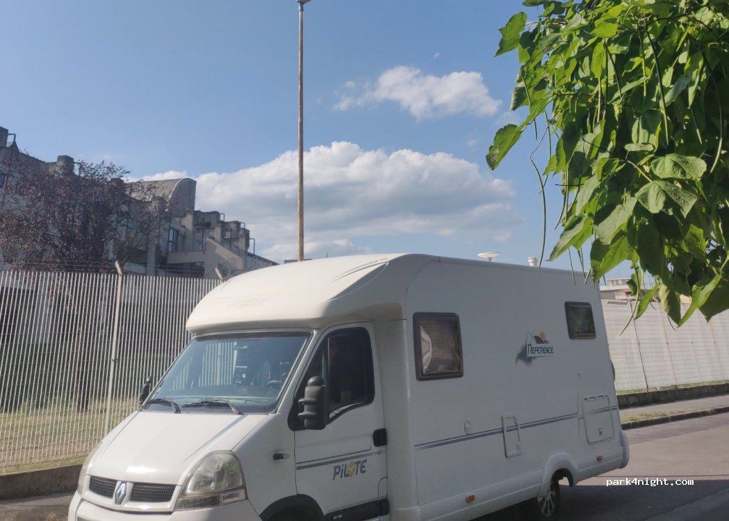 (59100) Prato - 8 Piazzale Falcone e Borsellino — foto 3