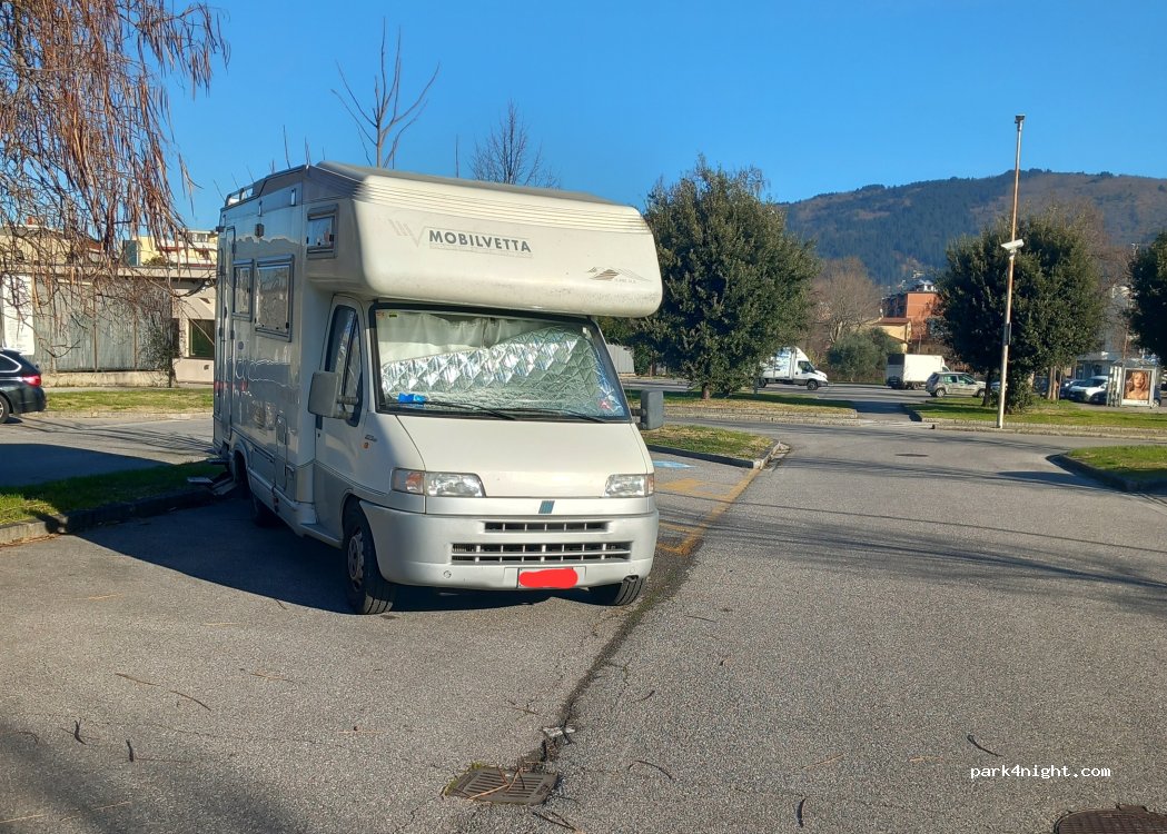 (59100) Prato - 8 Piazzale Falcone e Borsellino — foto 5