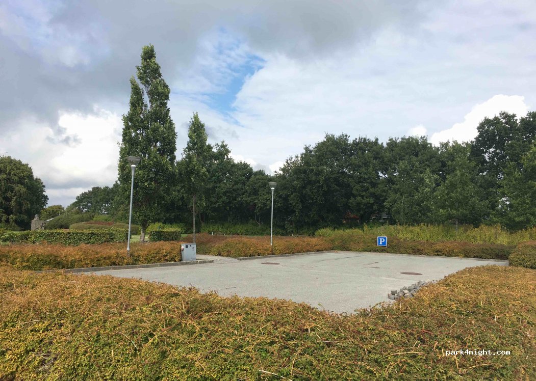 (7860) Spøttrup - Kirke Alle — foto