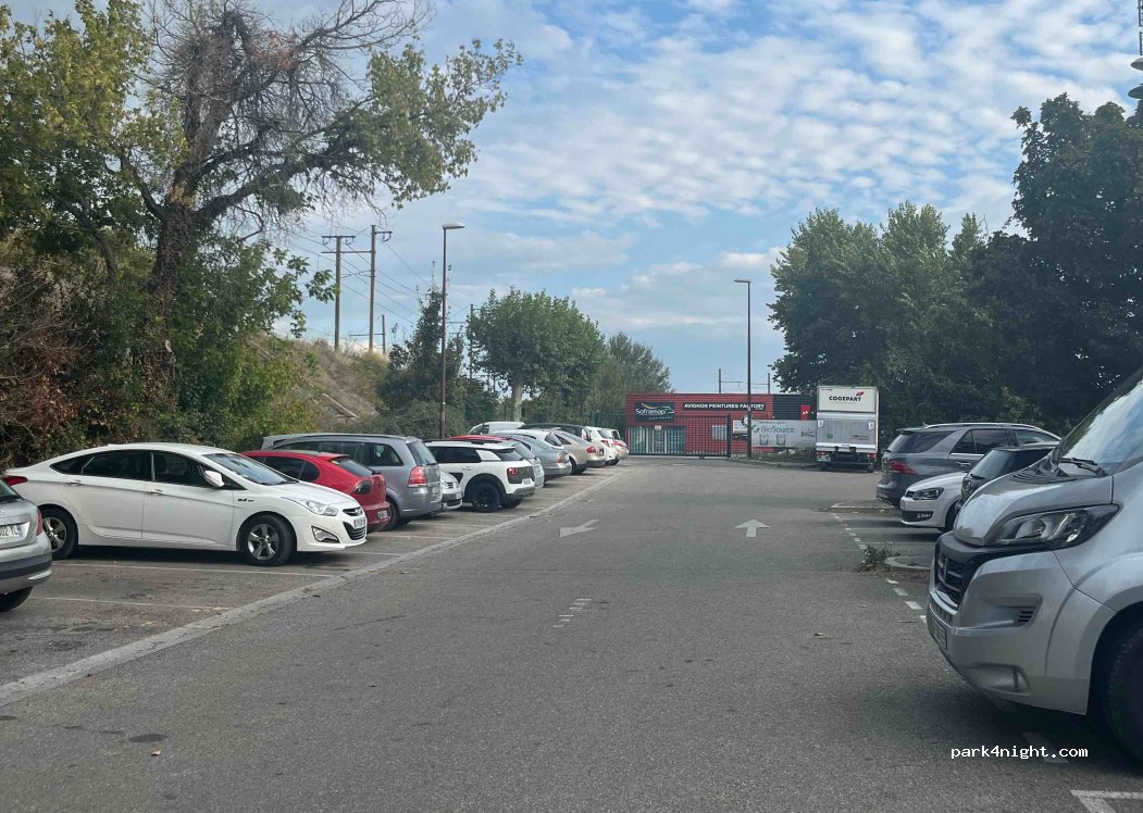 (84000) Avignon - 16 Route de Montfavet — foto