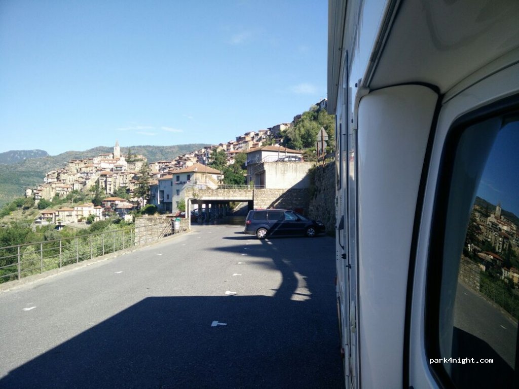 (18035) Apricale - Strada Provinciale 62 — foto 2