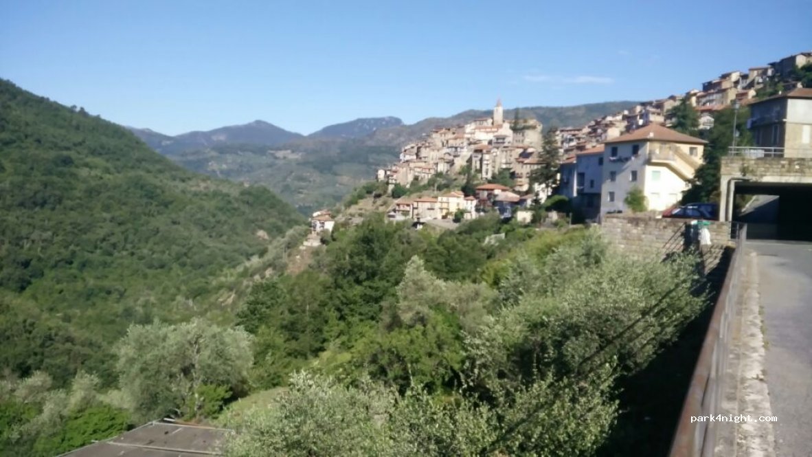 (18035) Apricale - Strada Provinciale 62 — foto 3