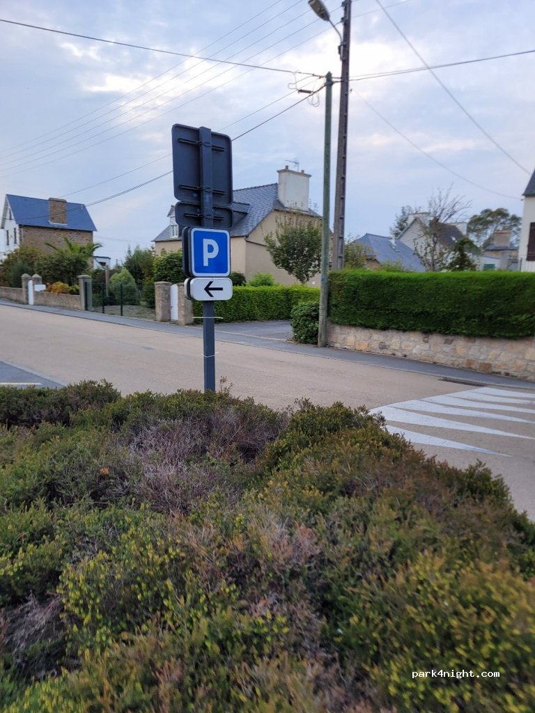 (29660) Carantec - 8 Rue des Trois Frères Tanguy — foto