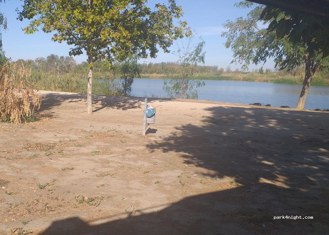 (45664) Las Herencias - 4 Calle Parque — foto