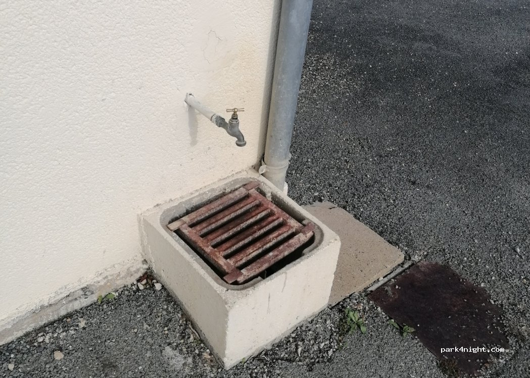 (33220) Ligueux - 12 Le Bourg — foto 2