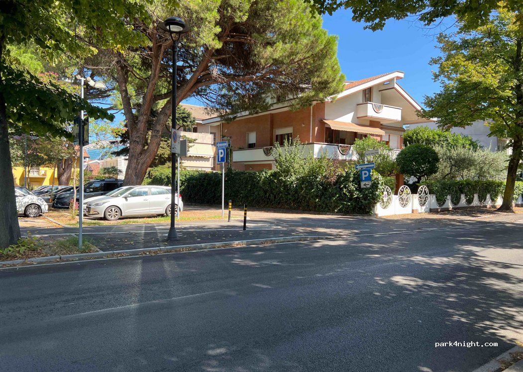 (47838) Riccione - 20 Viale Vittorio Emanuele II — foto 2