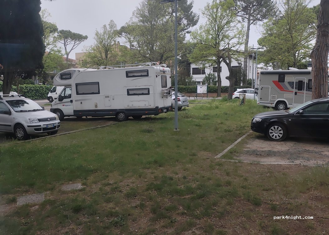 (47838) Riccione - 20 Viale Vittorio Emanuele II — foto 4