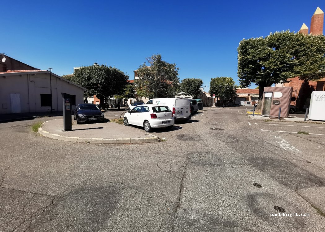 (31500) Toulouse - 3 Avenue du Cimetière — foto