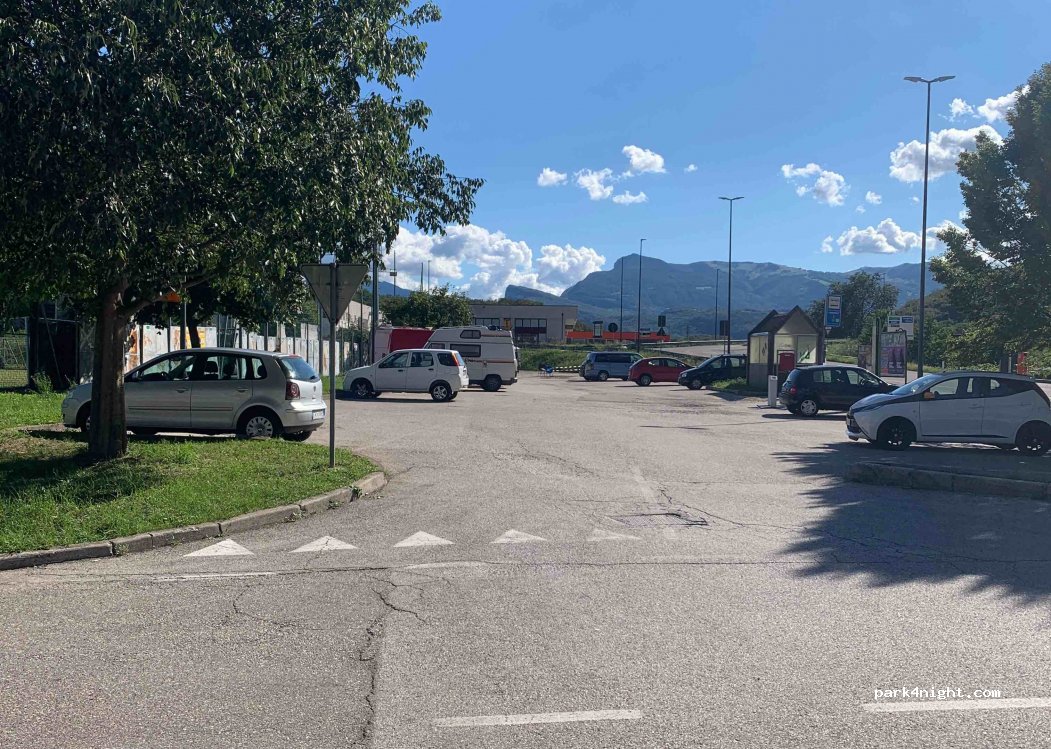 (38060) Isera - Unnamed road — foto