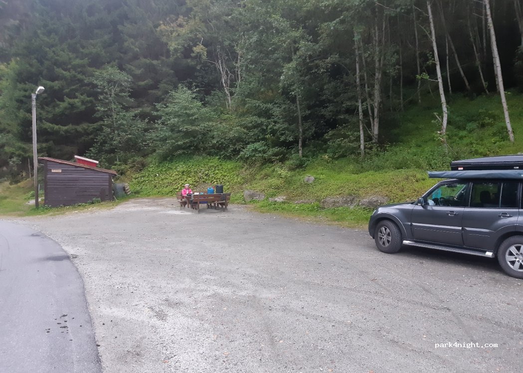 (5743) Flåm - 115 Flåmsdalsvegen — foto