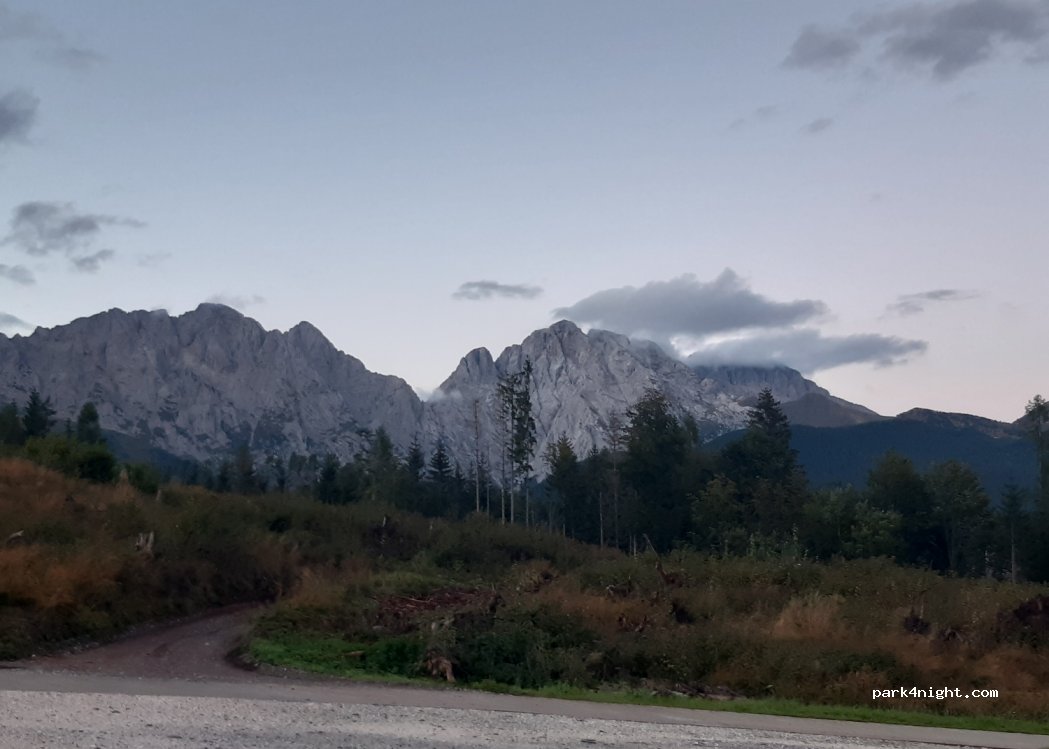 (33020) Rigolato - Unnamed road — foto