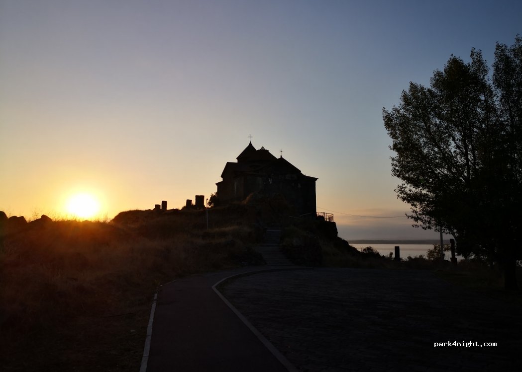 (C4M5+36M) Hayravank - Unnamed road — foto