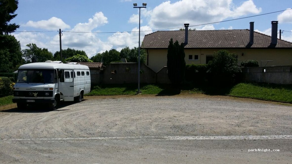 (65300) Lutilhous - Le Village — foto