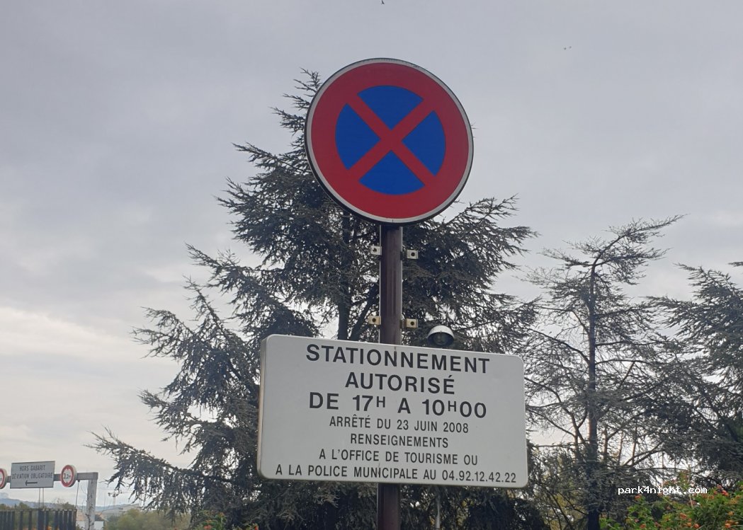 (06700) St-Laurent-du-Var - Avenue Francis Teisseire — foto