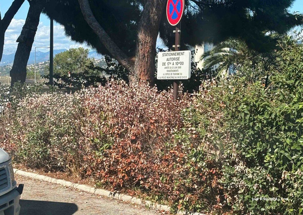 (06700) St-Laurent-du-Var - Avenue Francis Teisseire — foto 3