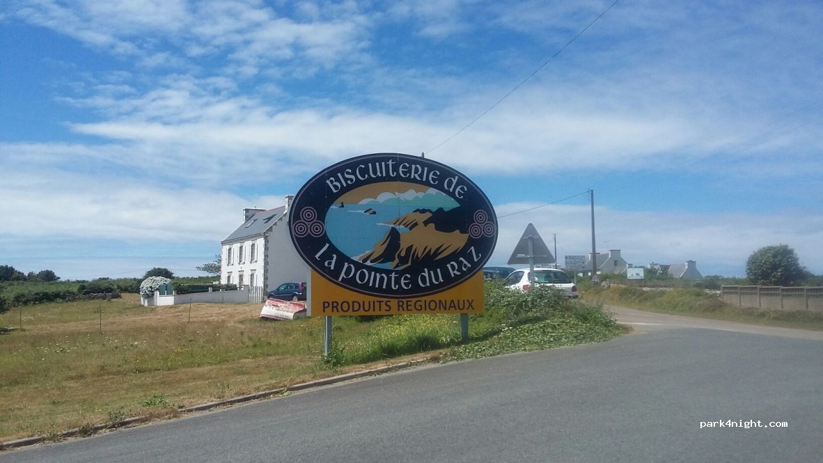 (29770) Plogoff - 21-23 Route de la Pointe du Raz — foto