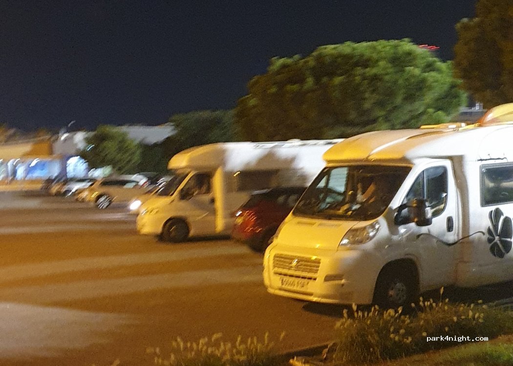 (08907) L'Hospitalet de Llobregat - 9 Avinguda Mare de Déu de Bellvitge — foto
